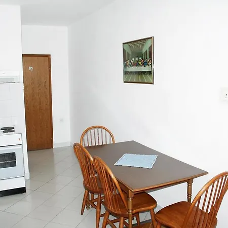 Apartment Mandre 3084b